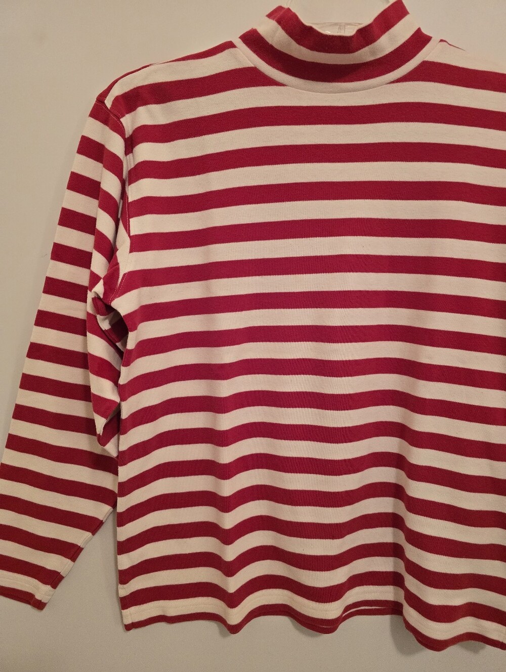 Lizsport Red and White Striped Long-Sleeve Mock Neck Shirt Small